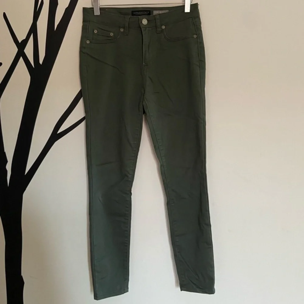 Army green Aeropostale jeggings